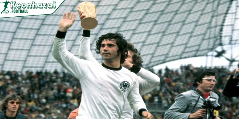 Gerd Muller top 1 những cầu thủ từng chơi cho Bayern Munich