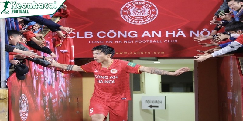 Áo đấu bóng đá Hà Nội tượng trưng của sự đoàn kết, niềm tự hào dân tộc