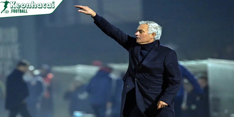 Jose Mourinho phũ phàng phủ nhận khả năng trở lại Real Madrid 3 Ký ức Mourinho tại Real Madrid: hào quang và tranh cãi