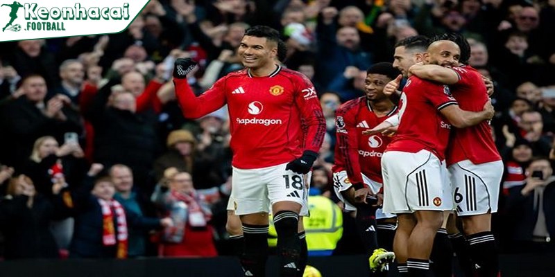 Casemiro nhận được sự ngưỡng mộ từ đồng đội và người hâm mộ