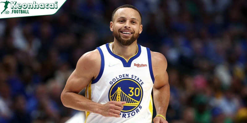 Tiểu sử Stephen Curry: Hành trình của tay ném vĩ đại NBA 3 Từ năm 2014, Stephen Curry bước vào giai đoạn đỉnh cao