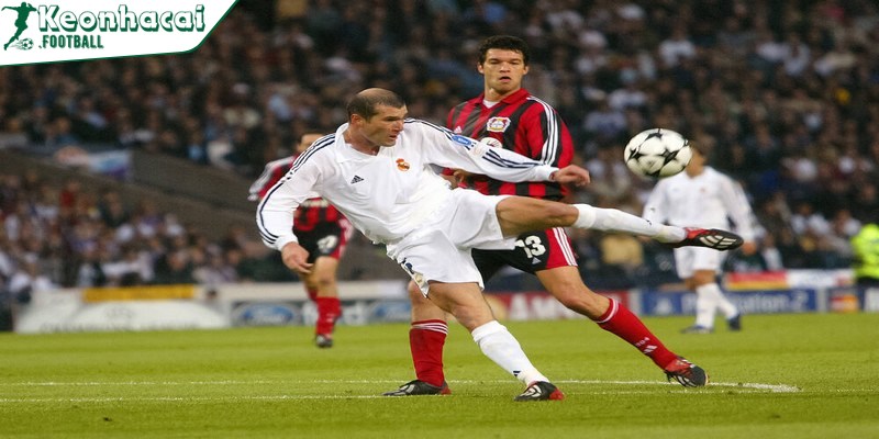 Tiểu sử Zinédine Zidane – Huyền thoại bóng đá thế giới 3 Thời kỳ hoàng kim và đỉnh cao sự nghiệp tại Real Madrid
