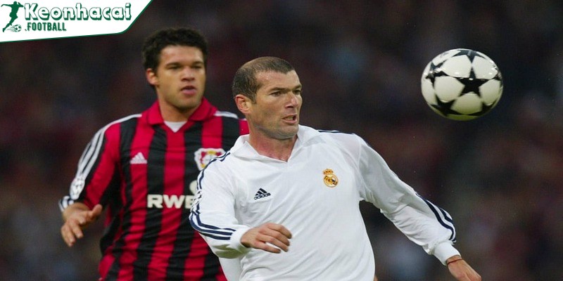 Tiểu sử Zinédine Zidane – Huyền thoại bóng đá thế giới 4 Những danh hiệu mà Zidane đạt được là minh chứng rõ ràng