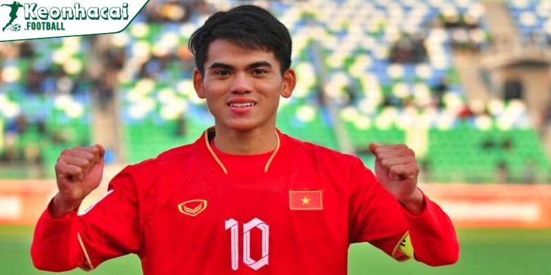 Khuất Văn Khang – Tài năng trẻ sáng giá của bóng đá Việt Nam 2 Xuất thân từ lò đào tạo trẻ với nền tảng kỹ thuật bài bản