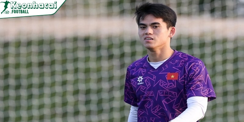 Khuất Văn Khang – Tài năng trẻ sáng giá của bóng đá Việt Nam 3 Thường xuyên góp mặt trong các đội U19 và U23 Việt Nam