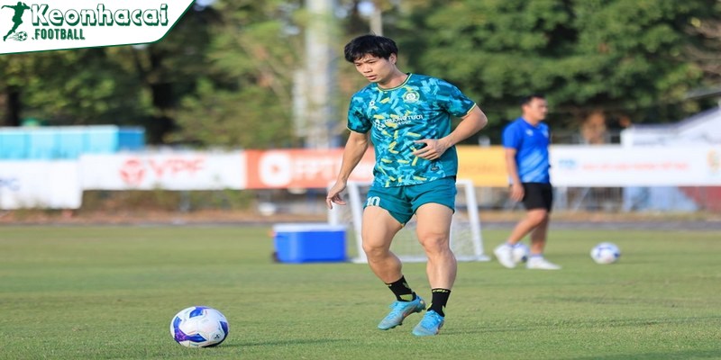 Nguyễn Công Phượng – Tiểu sử, sự nghiệp và hành trình của “Messi Việt Nam” 3 Công Phượng thường được sử dụng như một “quân bài chiến lược”