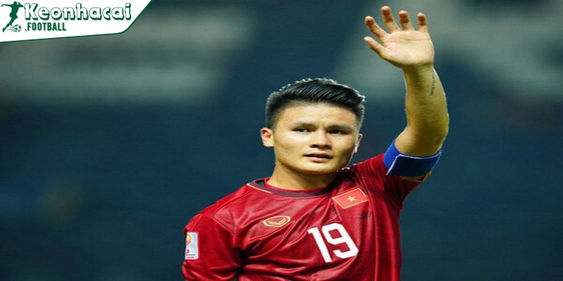 Quang Hải đóng vai trò nhạc trưởng hàng tiền vệ
