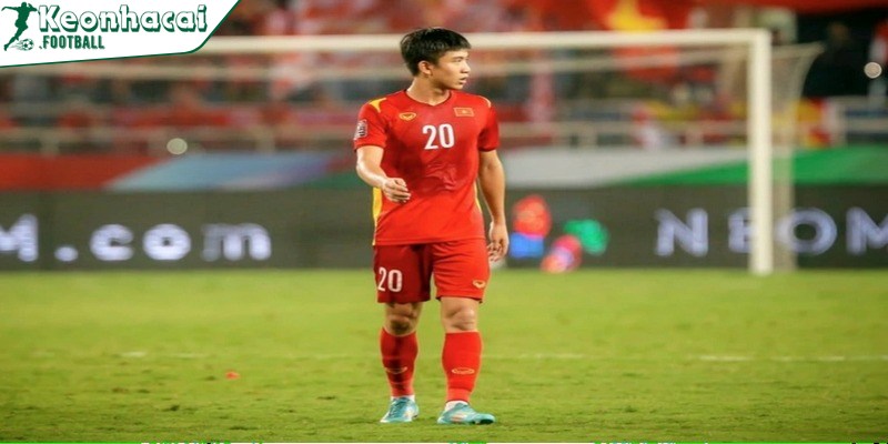 Phan Văn Đức – Tiểu sử, sự nghiệp và dấu ấn trong bóng đá Việt Nam 2 Anh lớn lên trong môi trường giàu truyền thống thể thao