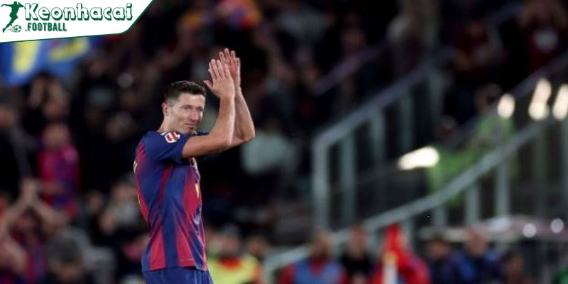 Barcelona đối mặt bài toán khó sau khi Lewandowski ra đi 2 Deco thừa nhận Lewandowski là mẫu tiền đạo không thể thay thế
