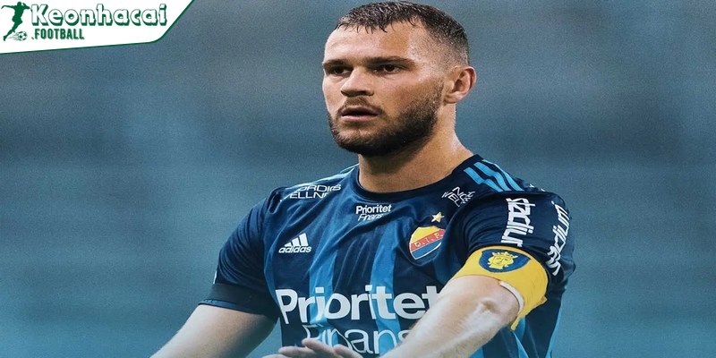 Tiểu sử tiền vệ Jesper Karlström – Tiền vệ trung tâm giàu năng lượng 3 Jesper Karlstrom dần trở thành nhân tố quan trọng nơi tuyến giữa