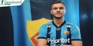 Jesper Karlstrom còn sở hữu khả năng điều phối bóng khá ổn định