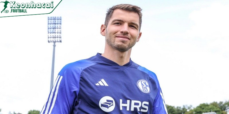 Tiểu Sử Tiền Đạo Marvin Pieringer – Hành Trình Khẳng Định Tài Năng Tại Bundesliga 2 Marvin Pieringer sinh ra và lớn lên tại Đức